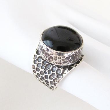 Hammered Thick Sterling Silver Band Ring with Black Onyx Gemstone