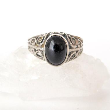 Dainty Sterling Silver Filigree Ring with Black Onyx Gemstone - Small Size Rings for Women