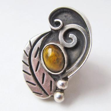 Big Bold Sterling Silver Ring with Brown Tiger;s Eye Stone & Leaf Accents - Unique Avant Garde Vintage Jewelry